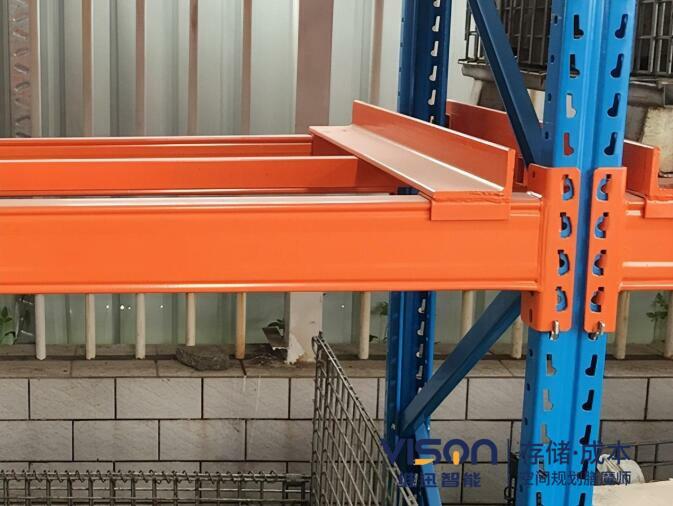 橫梁式貨架3爪掛片和4爪掛片哪個(gè)好？